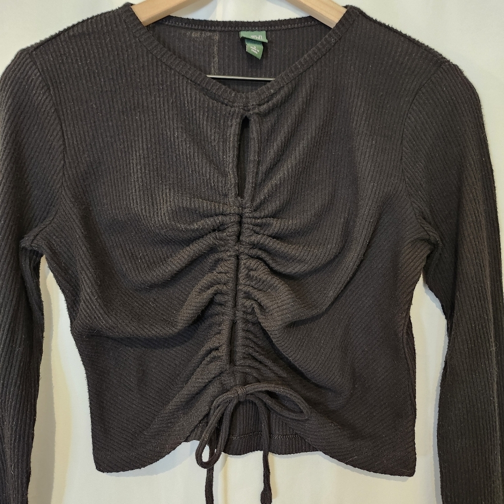 Black Split Front Ribbed Crop Top Womens Small Grunge Going‎ Out Indie Sleeze - Picture 3 of 7
